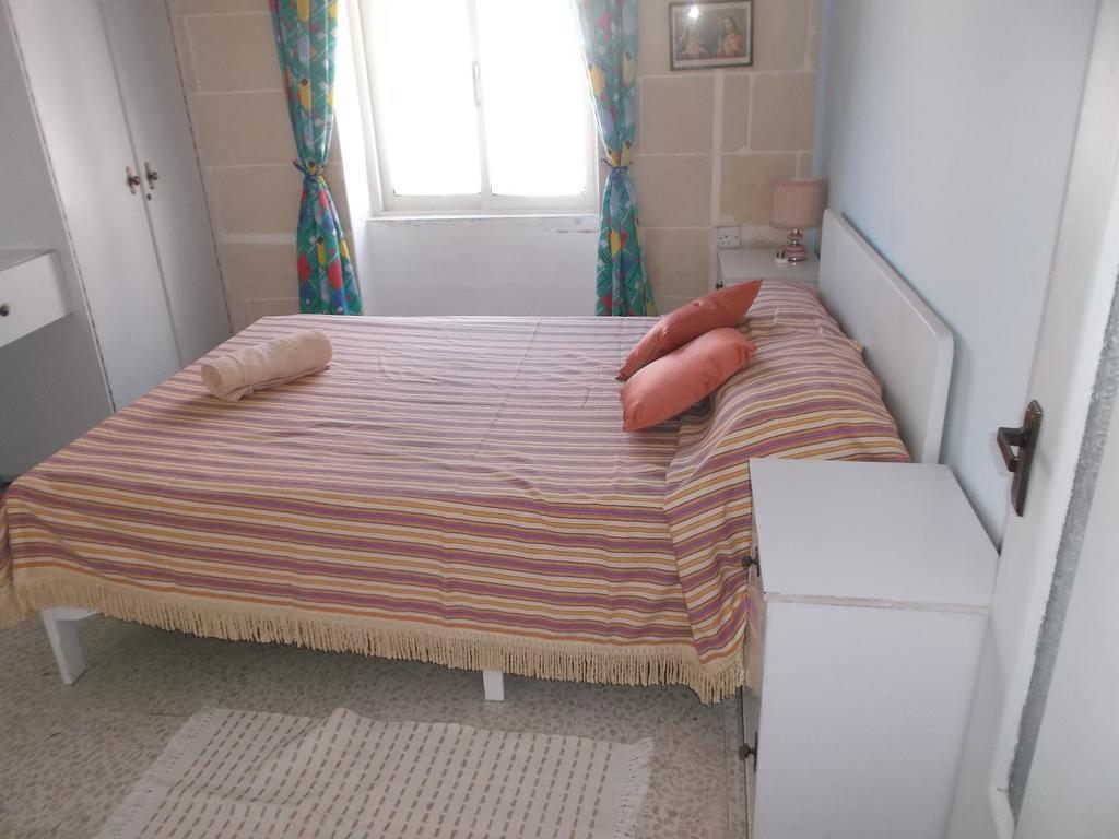 Ta' Karmni Apartamento Marsalforn Quarto foto