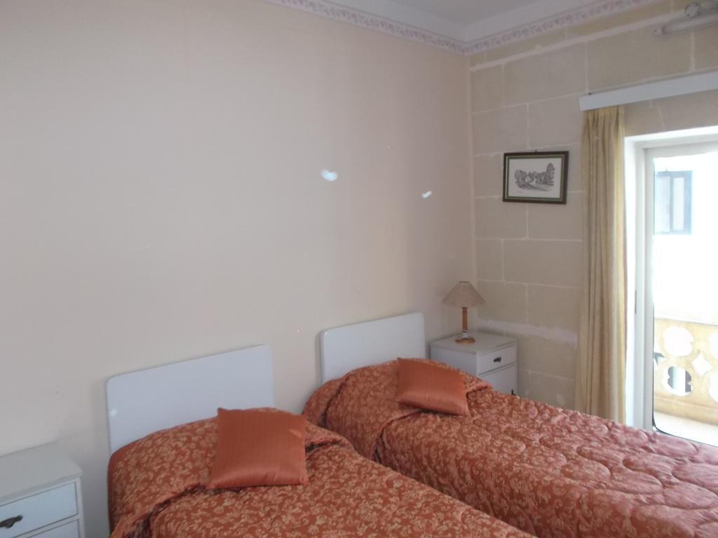 Ta' Karmni Apartamento Marsalforn Quarto foto